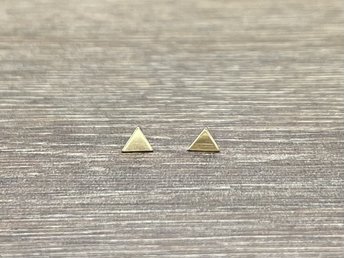 14k Gold Small Triangle Studs