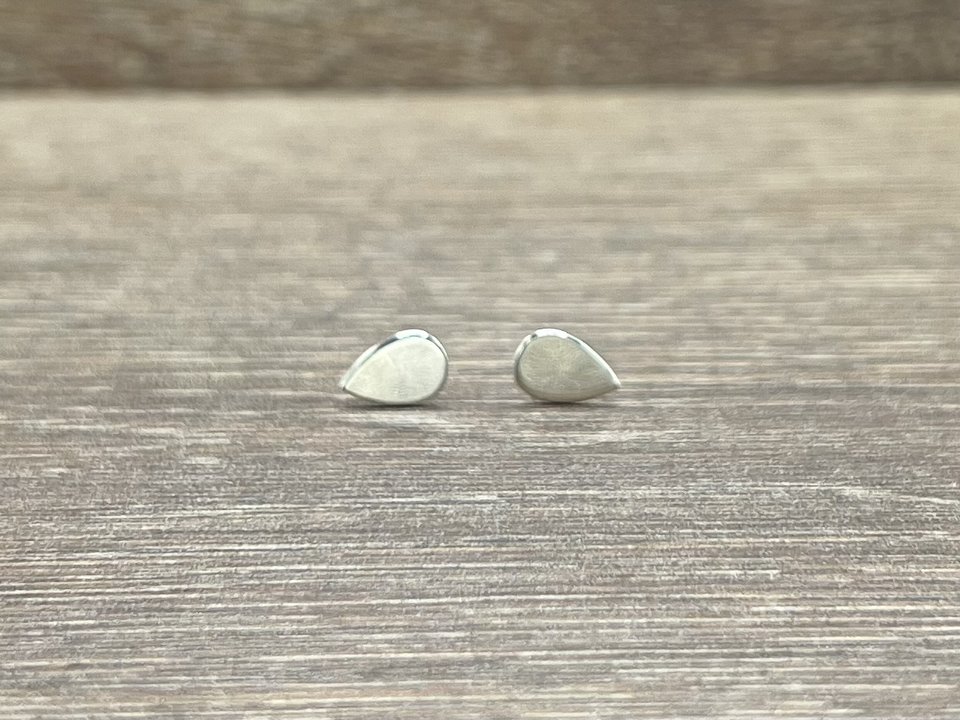Drop Studs