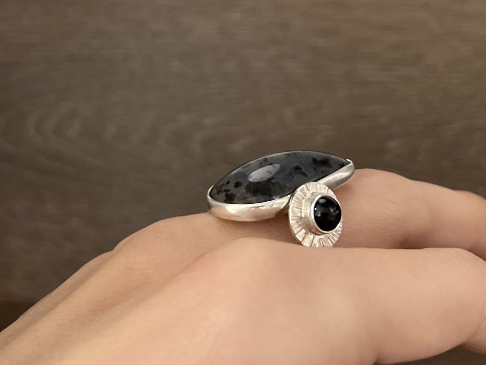 Agate and Black Onyx Ring Size 7