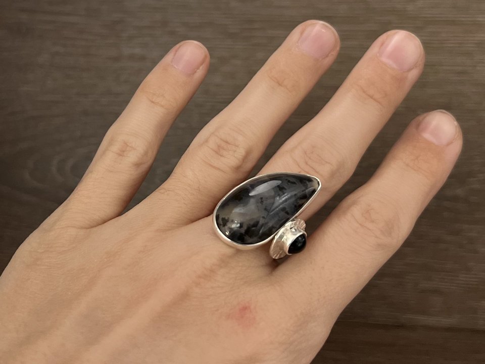 Agate and Black Onyx Ring Size 7