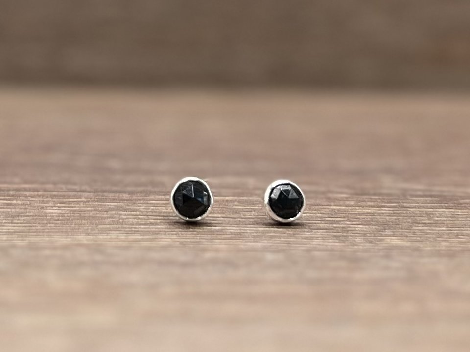 Black Spinel Studs
