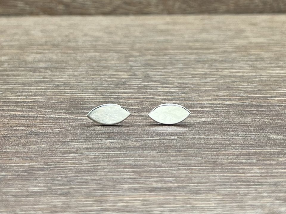 Almond Studs