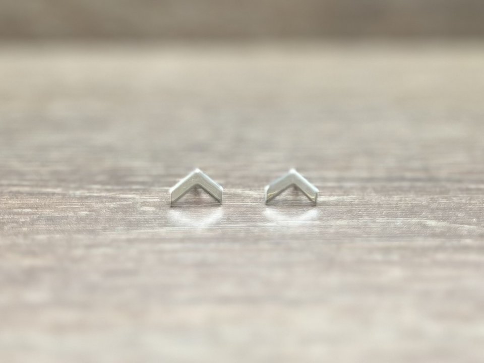 Small Arrow Studs